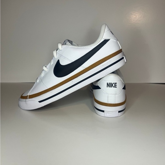 Nike Men’s (boys youth) Court Legacy - Picture 3 of 4